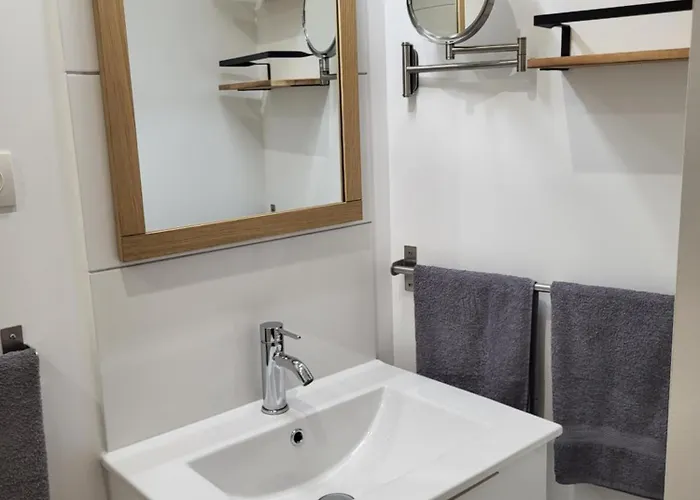 A Deux Pas Du Village Apartment Ceyreste