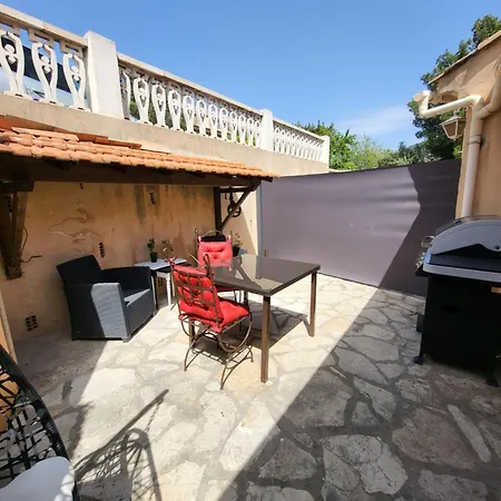 A Deux Pas Du Village * Ceyreste