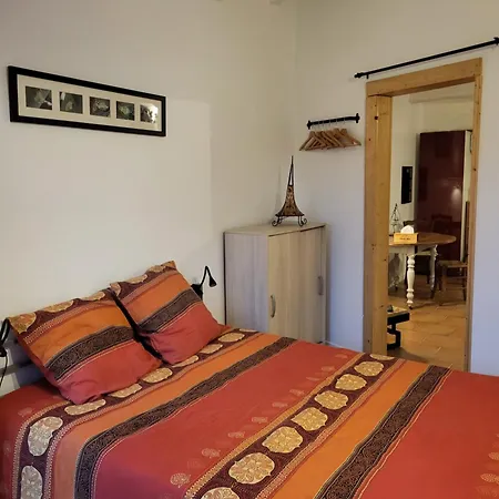 Apartman A Deux Pas Du Village